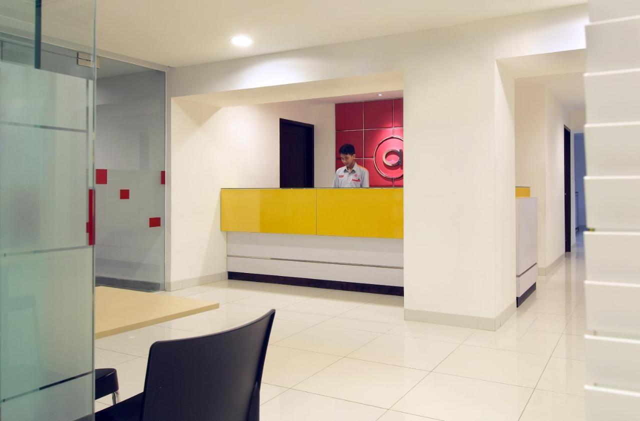 Amaris Hotel Mangga Besar Jakarta Buitenkant foto