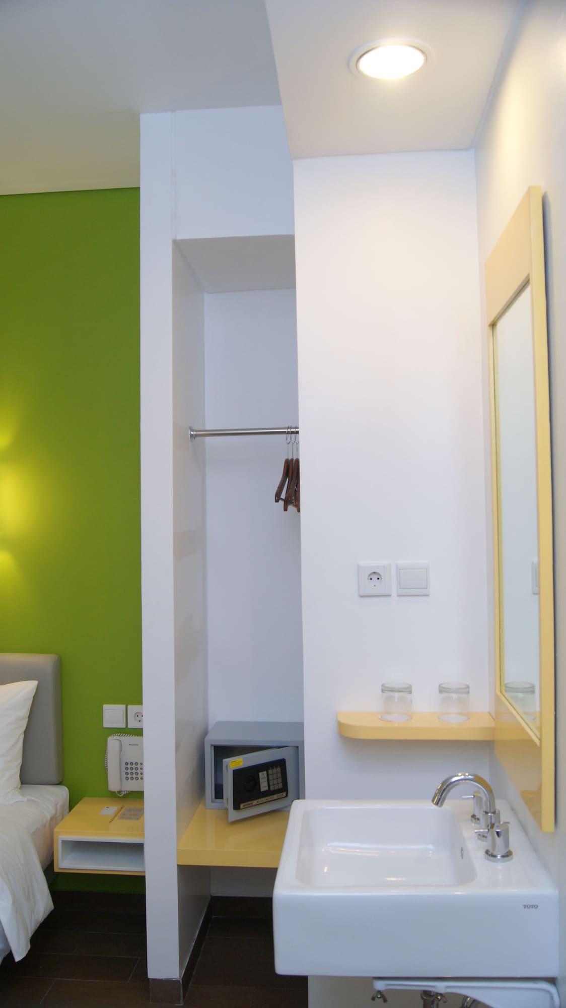 Amaris Hotel Mangga Besar Jakarta Buitenkant foto