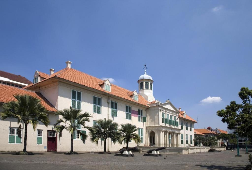 Amaris Hotel Mangga Besar Jakarta Buitenkant foto